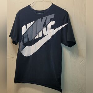 Nike tee